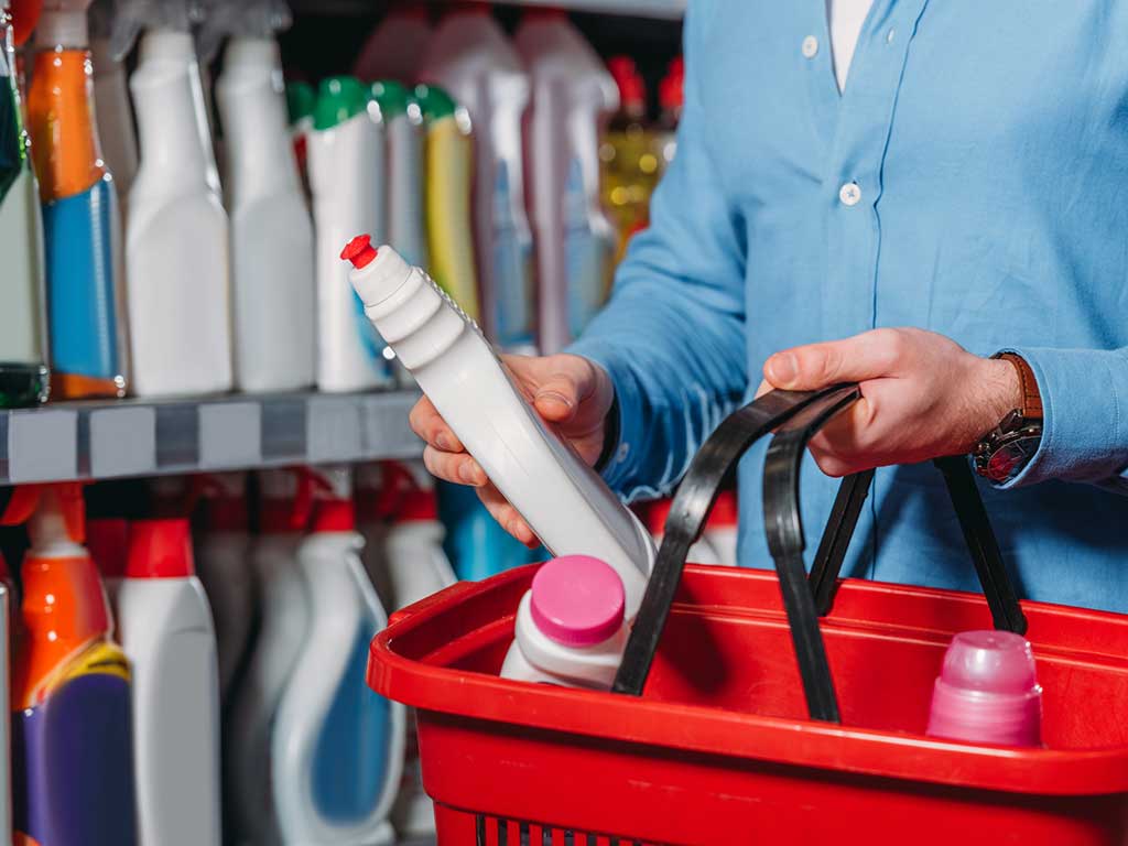 Productos de limpieza básicos para vender en tu tienda de abarrotes